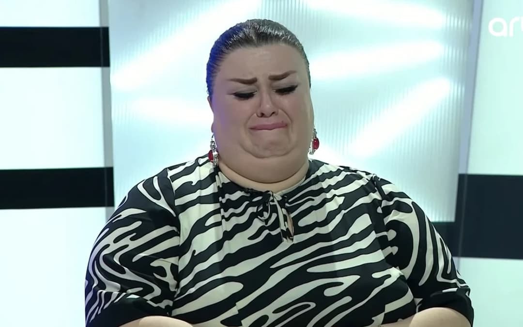 \"Qohumlarım baxır, etməyin\" -&nbsp;Xuraman Əlizadə