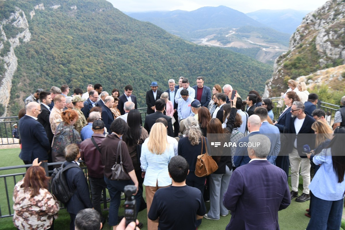 Xarici diplomatlar Cıdır düzündə olub - FOTO