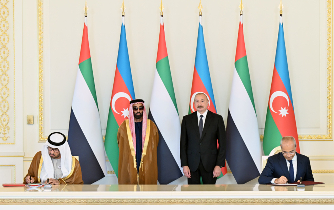 Azərbaycan və BƏƏ arasında sənədlər imzalandı
