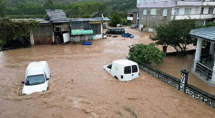 Sakarya su altında qaldı - Fotolar