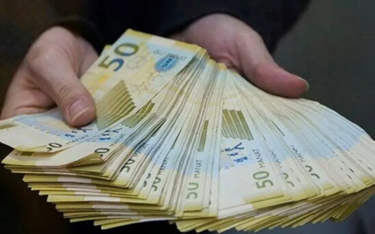 Pul köçürmələrində yeni hədd aylıq 50 min manata qaldırıldı