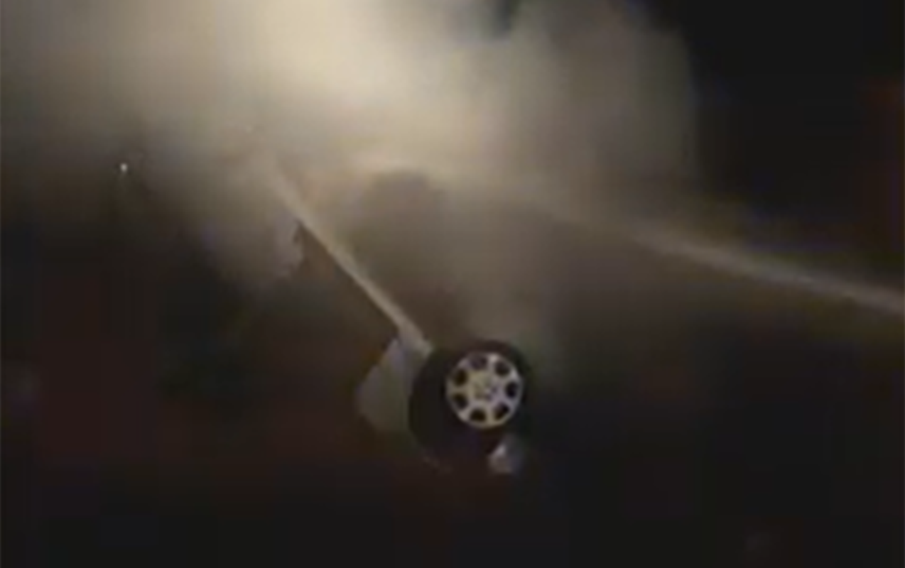 Bakıda “Mercedes” yandı