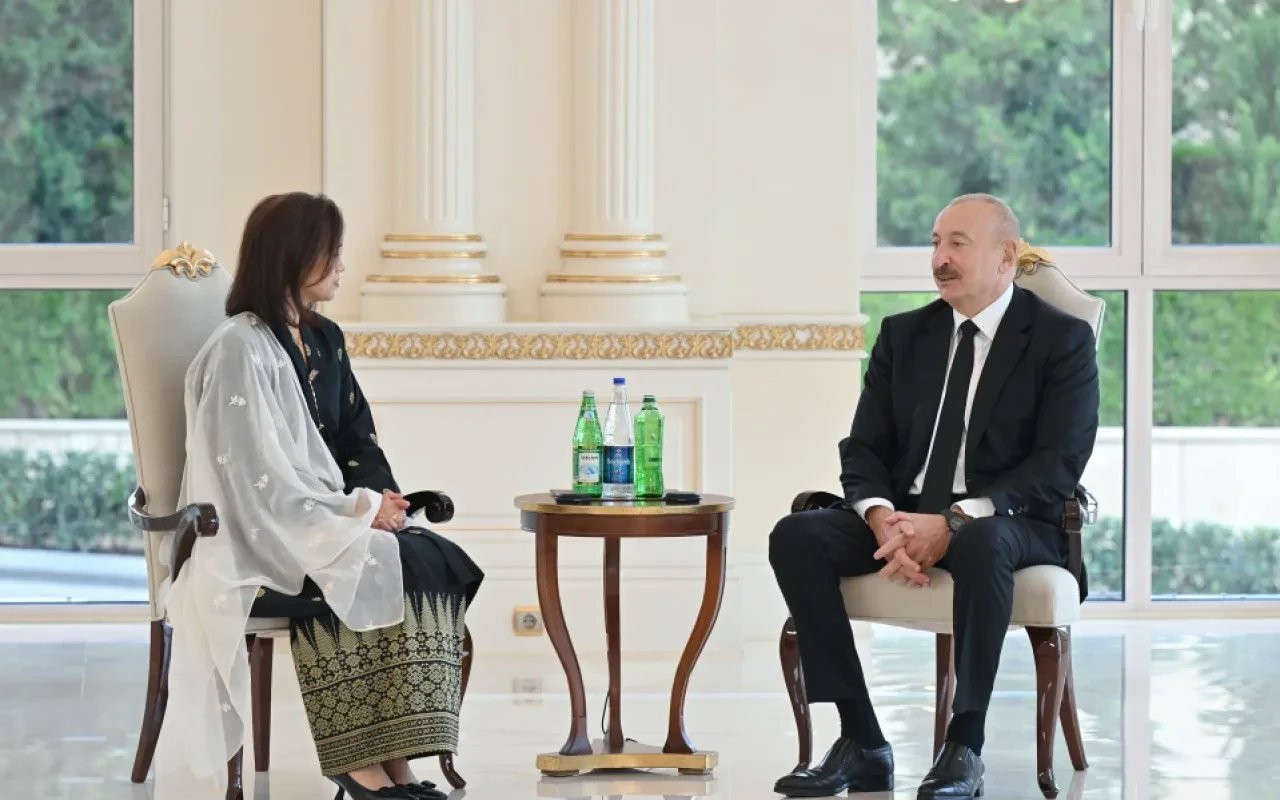 Prezident Malayziyanın yeni səfirini qəbul etdi - FOTOLAR