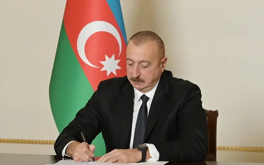 İlham Əliyev Qanun imzaladı