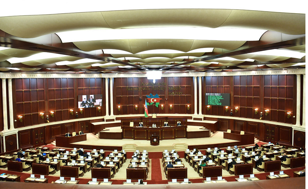 Korrupsiya barədə məlumat verənlərə pul mükafatı ödəniləcək