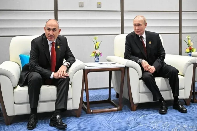 Paşinyan Putinlə Ermənistan-Rusiya münasibətlərini müzakirə ETDİ