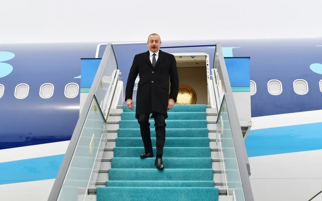 İlham Əliyev Türkmənistana səfər etdi