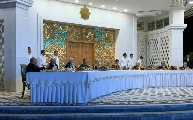 İlham Əliyevlə Paşinyanın qeyri-rəsmi söhbəti OLDU