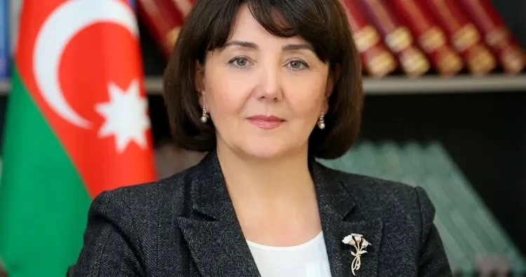 Adı rüşvət qalmaqalında hallanan direktor istefa VERDİ