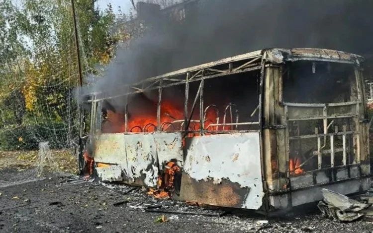 Rusiya Ukraynada sərnişin avtobuslarını vurdu - 30 ölü