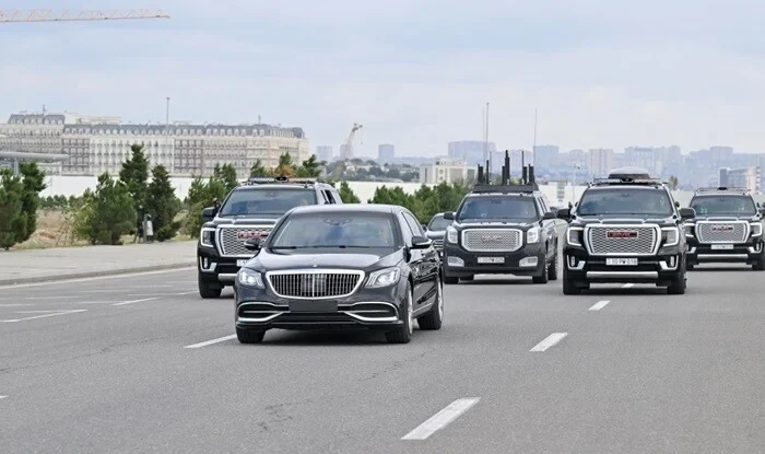 İlham Əliyev sükan arxasında, Kadırov yanında... - Foto