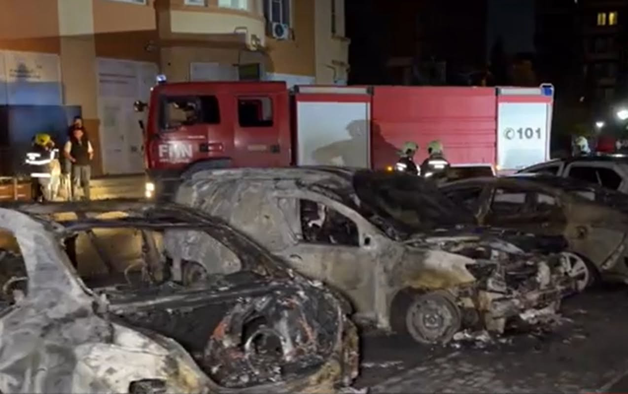 Masazırda avtomobillər yanıb kül oldu - Video