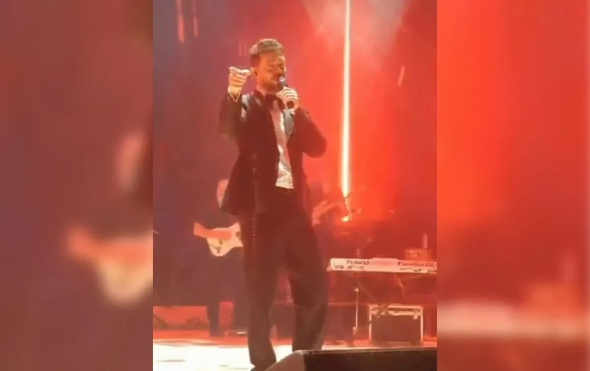 Bakıda dəbdəbəli toyda onlar oxudu - Video