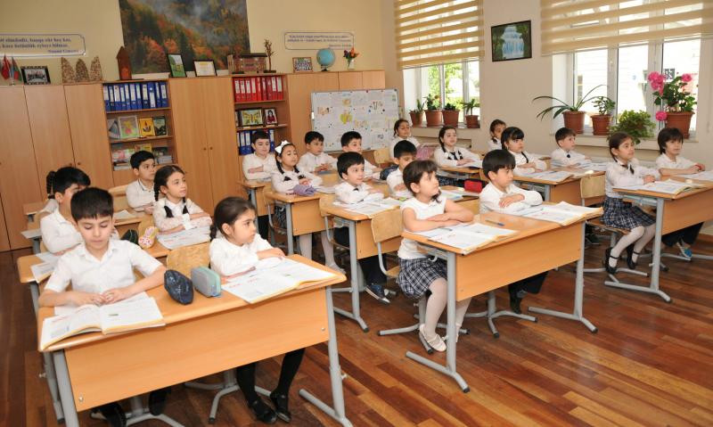 Məktəblərdə vahid geyim qaydaları ilə bağlı bəyanat