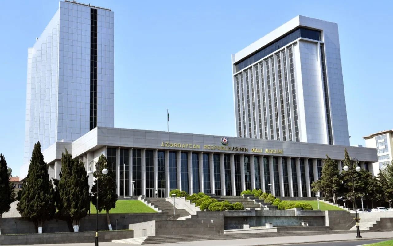 Milli Məclisin komissiyası Azərbaycana qarşı aparılan hibrid hücumlarla əlaqədar bəyanat verdi