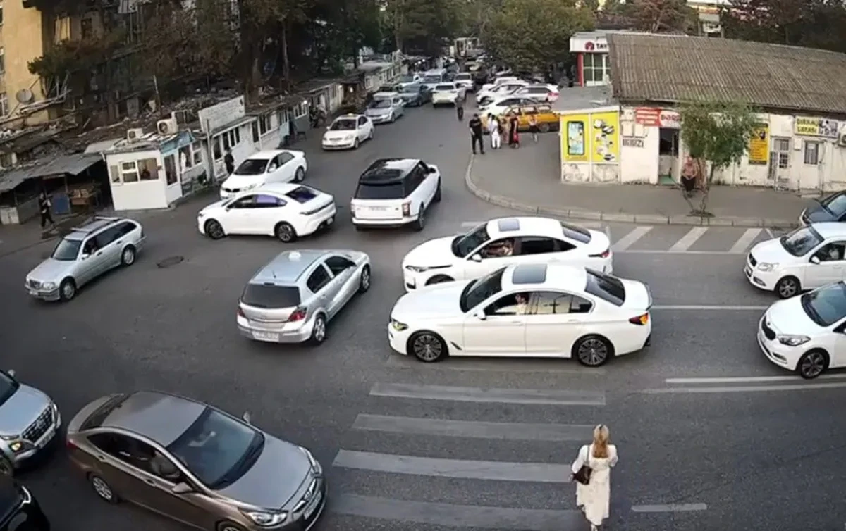 “Tayqa kəsişməsi”nə işıqforlar qoyuldu - Video