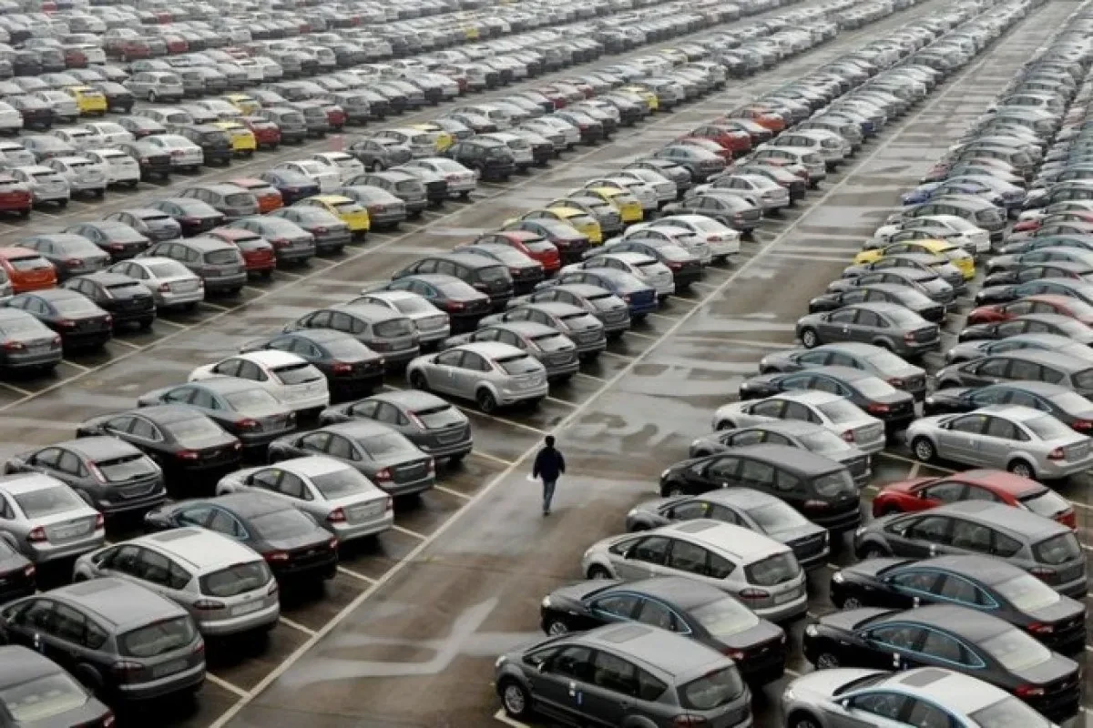 Gürcüstandan Azərbaycana avtomobil ixracı 32% azaldı