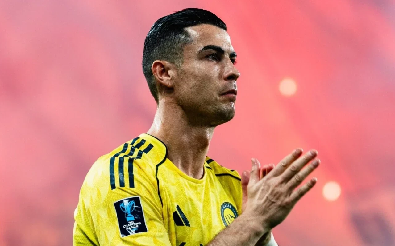 Ronaldu \"Əl-Nəsri\" satın alır