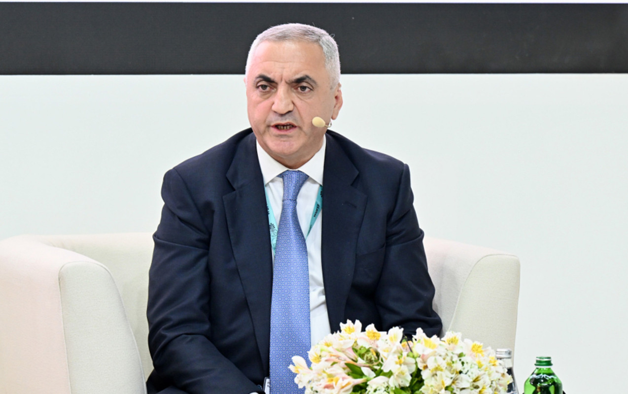 Prezident Elçin Yusubovu vəzifəsindən azad etdi