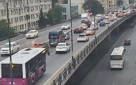 Bu yollarda sıxlıq var - SİYAHI