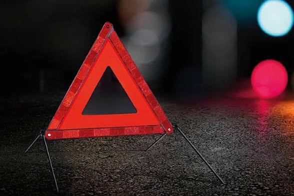 Skuter yolu keçmək istəyən qızı vurdu - FOTO
