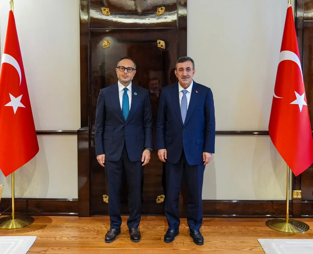Ramil Həsən Cevdet Yılmazla Azərbaycan-Türkiyə münasibətlərini müzakirə etdi
