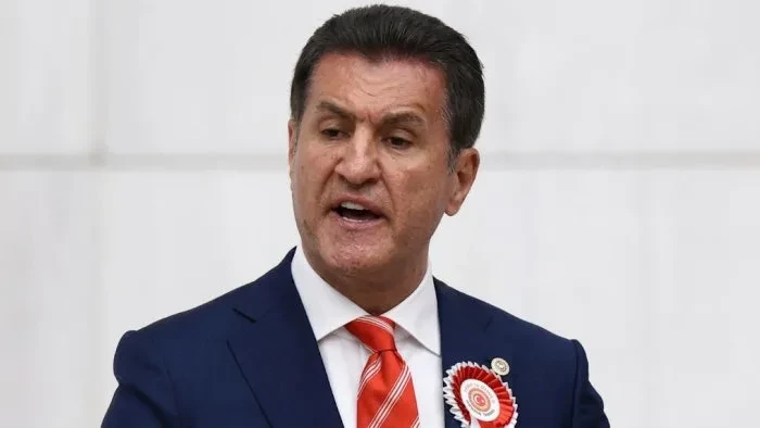 İntim videosu yayılan deputat istefa verdi 