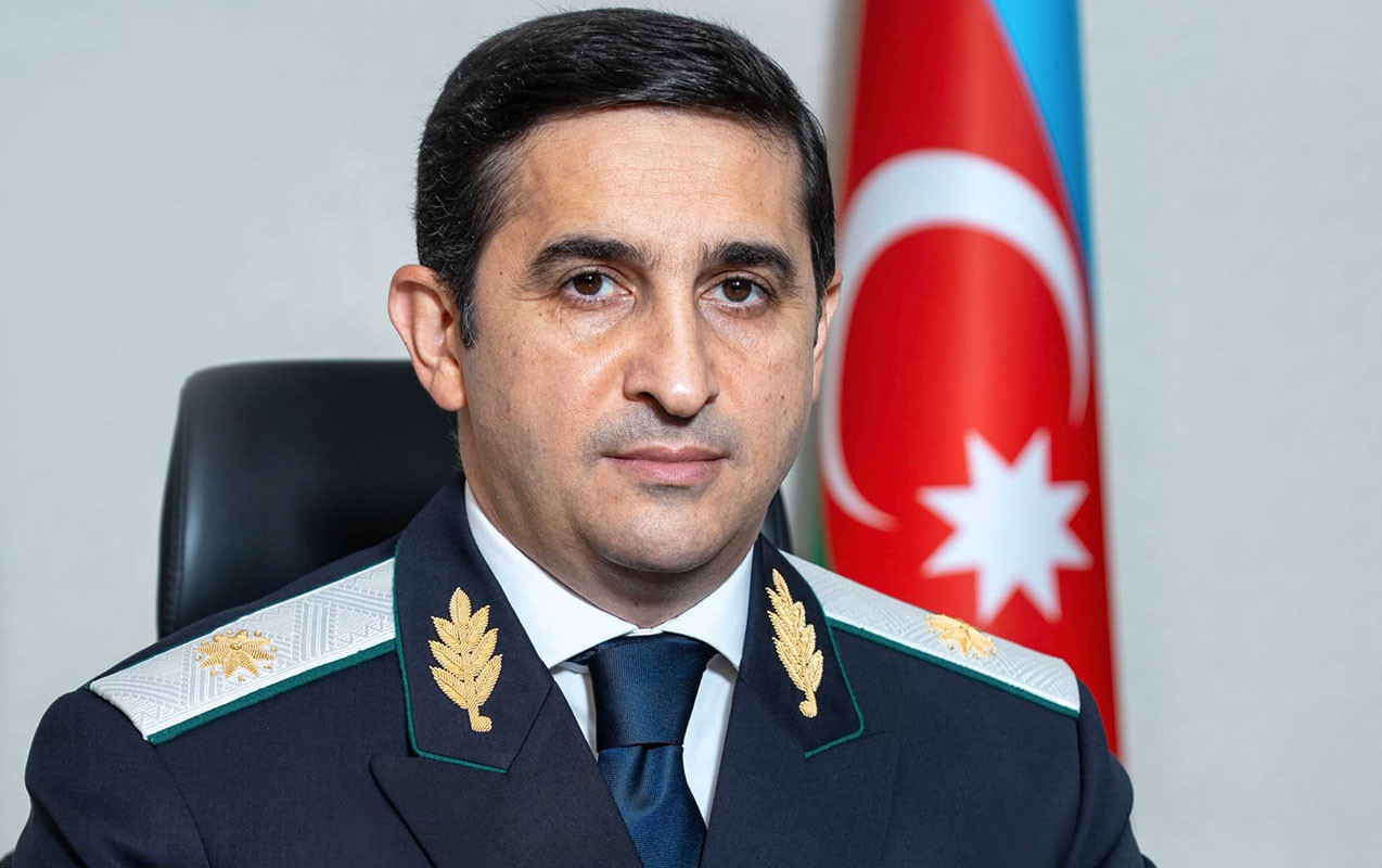 Fərid Əhmədov ƏMR İMZALADI