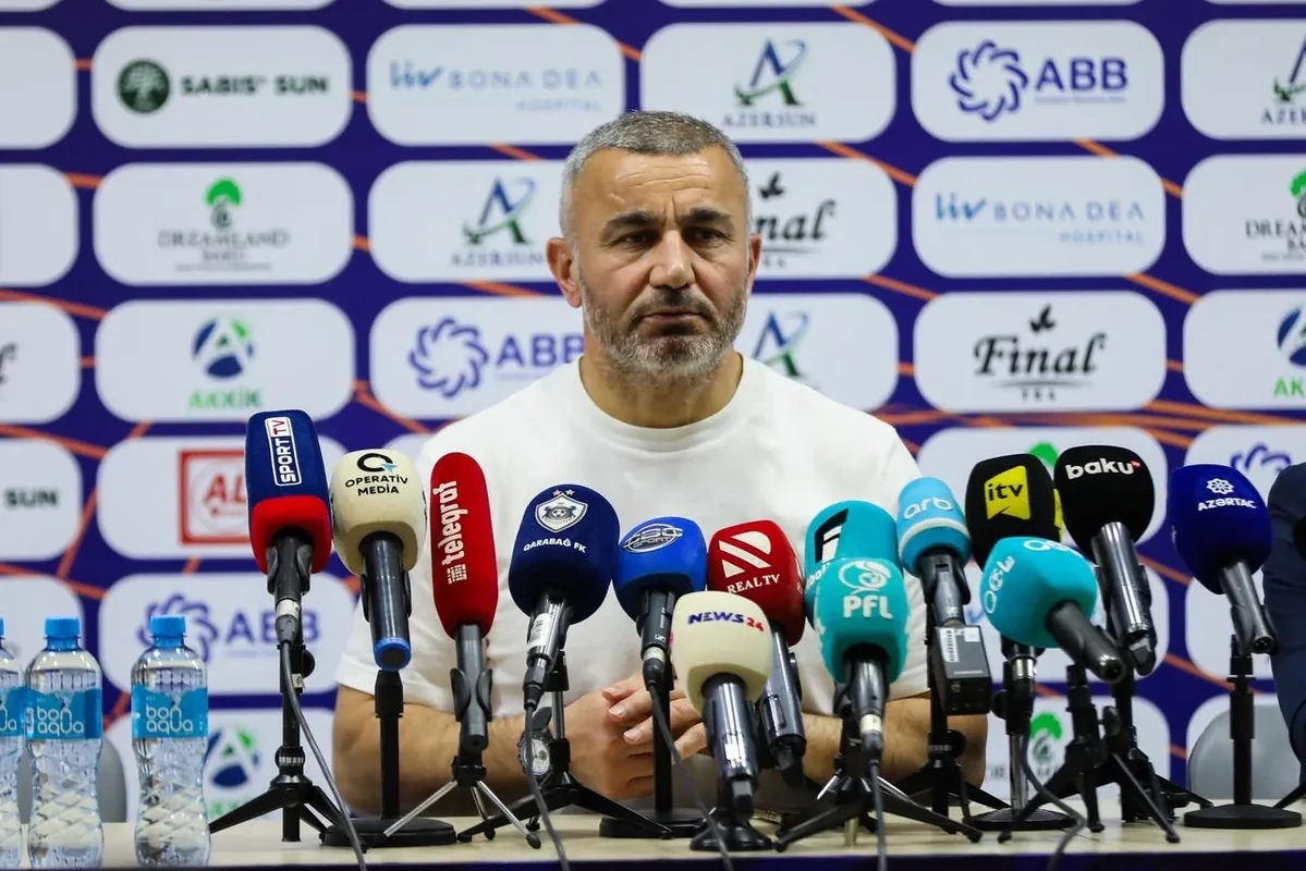 Qurbanov iki futbolçusunu cəzalandıracaq