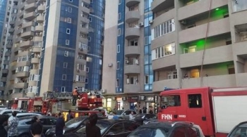 Nərimanovda yaşayış binasında baş verən yanğın söndürüldü
