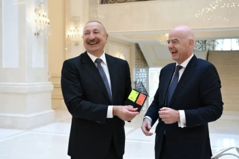 İlham Əliyev FIFA-nın prezidentini qəbul etdi - FOTO
