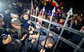 Konstitusiya məhkəməsinin binası ələ keçirildi - Polşa Prezidentindən təcili açıqlama